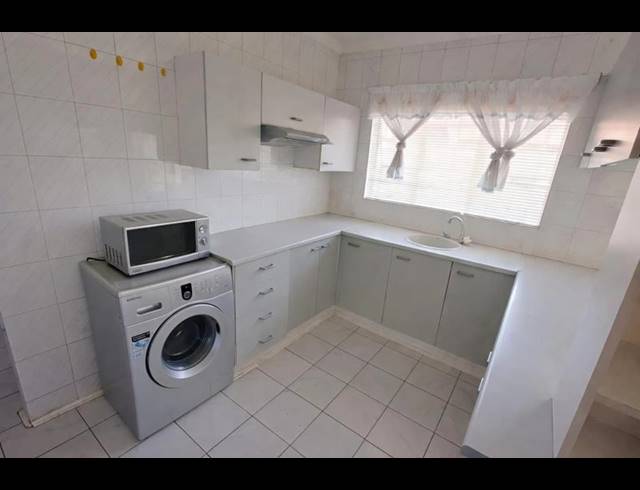 3 BEDROOM TOWNHOUSE FOR SALE IN RACEVIEW